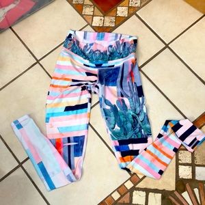 Rare NIYAMA SOL leggings EUC size M